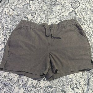 Magellan Outdoors‎ Women's Gray Shorts